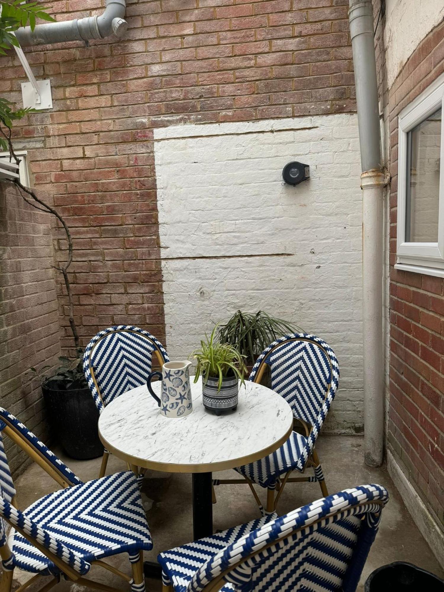 Mill Hill Guest House Каус Экстерьер фото